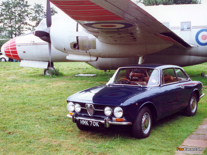 Photos of Alfa Romeo 1750 GT Veloce UK-spec 105 (1970–1971) (800 x 600)