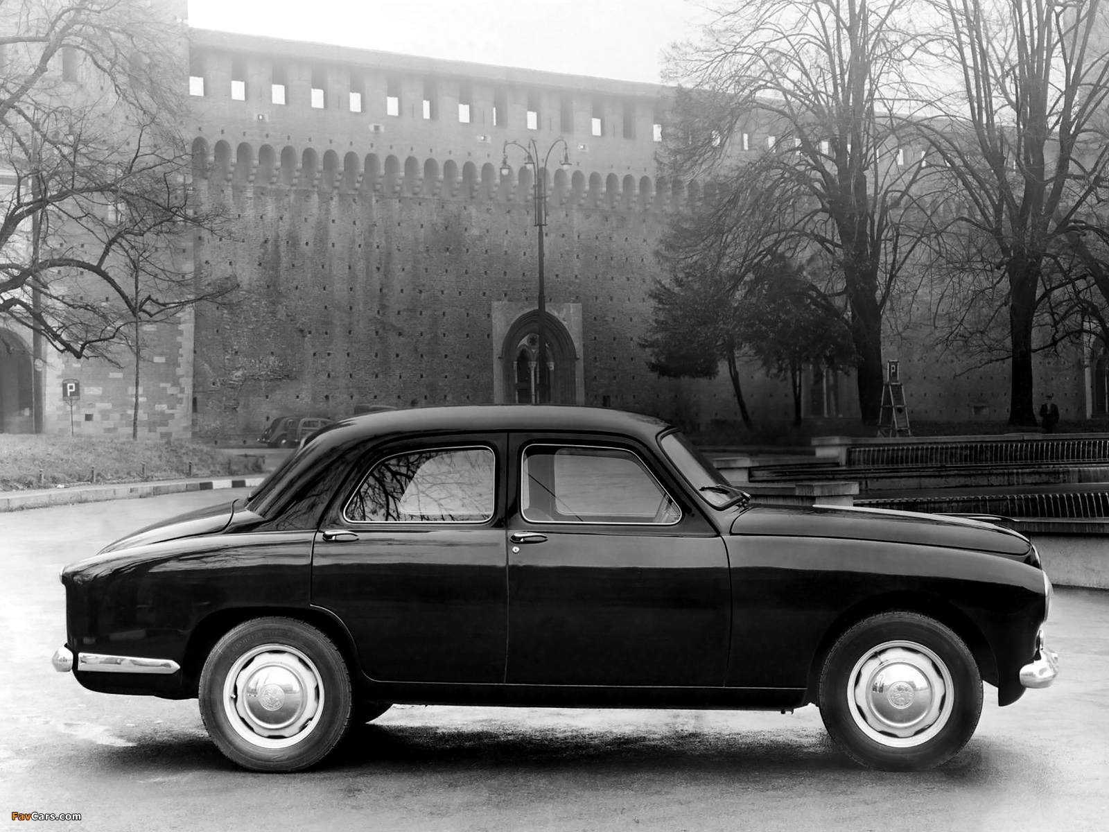 Photos of Alfa Romeo 1900 Berlina 1483 (1950–1954) (1600 x 1200)