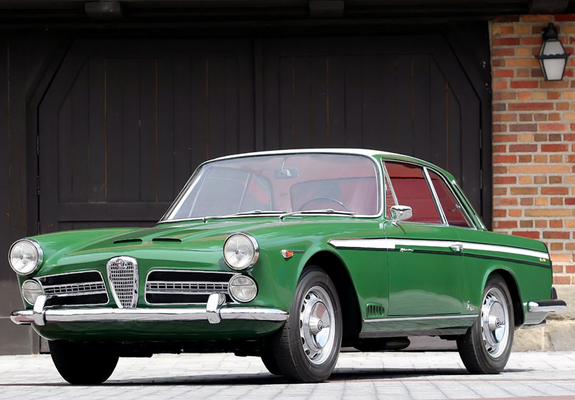Alfa Romeo 2000 Vignale Coupe 102 (1958–1961) pictures
