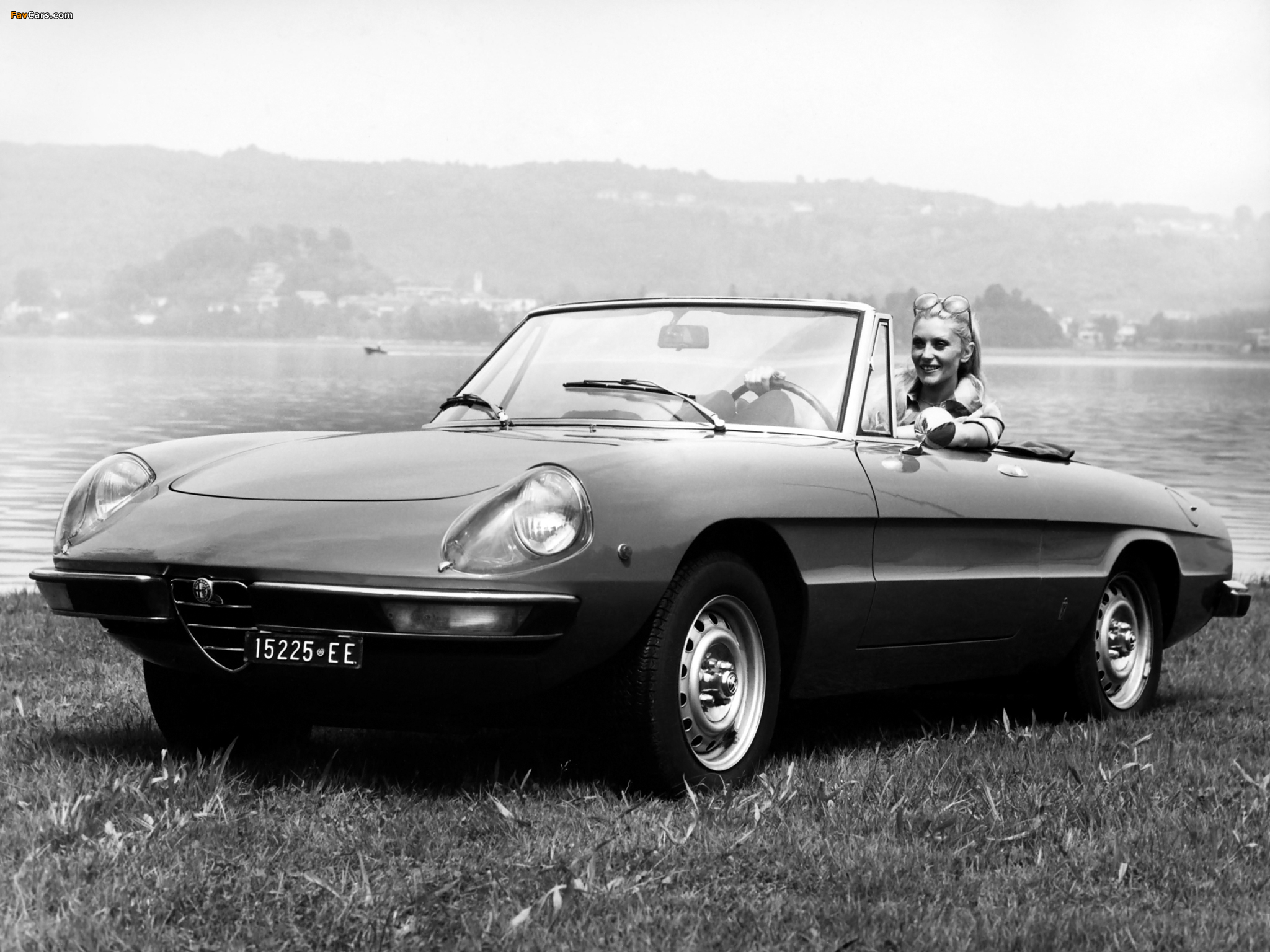 Alfa Romeo 2000 Spider Veloce 105 (1971–1983) images (2048 x 1536)