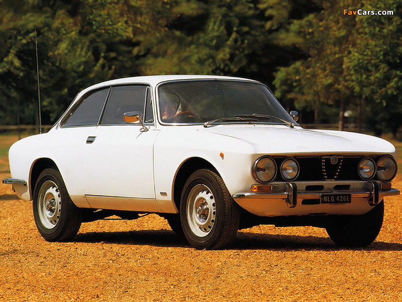 Alfa Romeo 2000 GT Veloce UK-spec 105 (1971–1976) wallpapers (800 x 600)