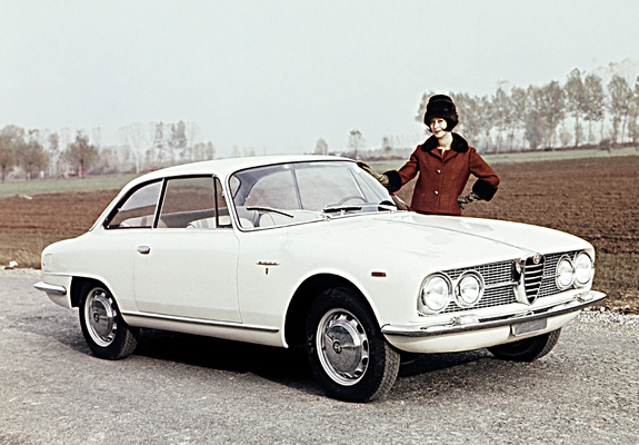Alfa Romeo 2000 Sprint 102 (1960–1962) images