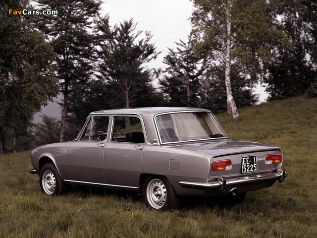 Photos of Alfa Romeo 2000 Berlina 105 (1971–1977) (640 x 480)