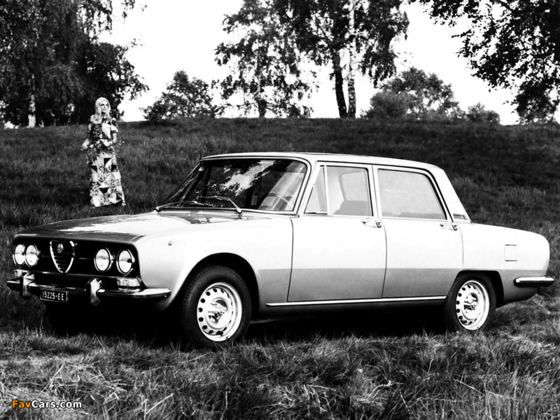 Pictures of Alfa Romeo 2000 Berlina 105 (1971–1977) (800 x 600)