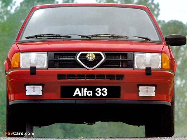 Alfa Romeo 33 1.5 Quadrifoglio Verde 905 (1984–1986) photos (640 x 480)