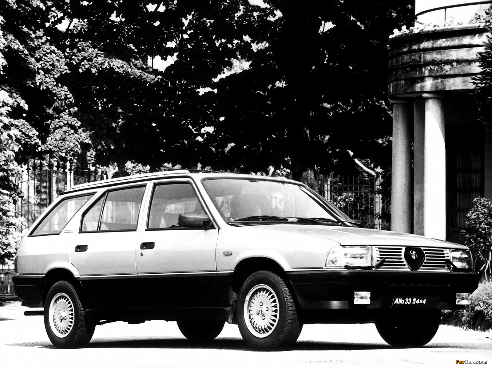 Images of Alfa Romeo 33 1.5 4x4 Giardinetta 905 (1984–1986) (1600 x 1200)