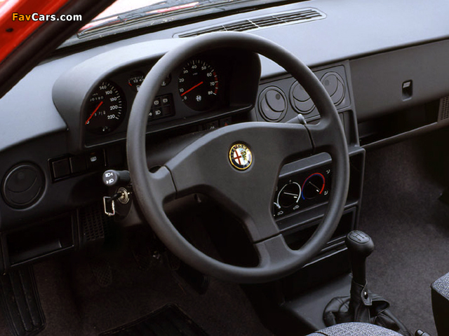 Photos of Alfa Romeo 33 907 (1990–1994) (640 x 480)