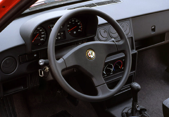 Photos of Alfa Romeo 33 907 (1990–1994)