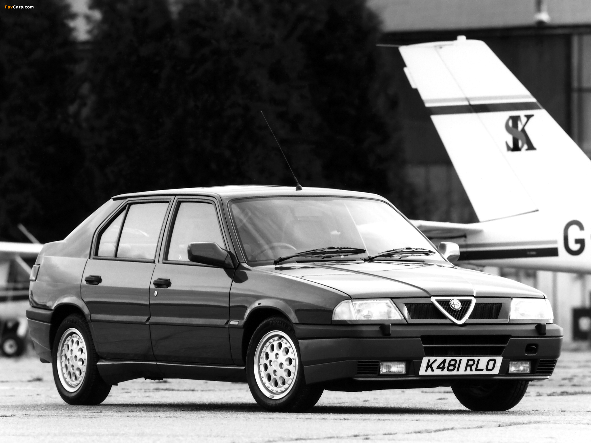 Photos of Alfa Romeo 33 Boxer 16V UK-spec 907 (1990–1994) (2048 x 1536)