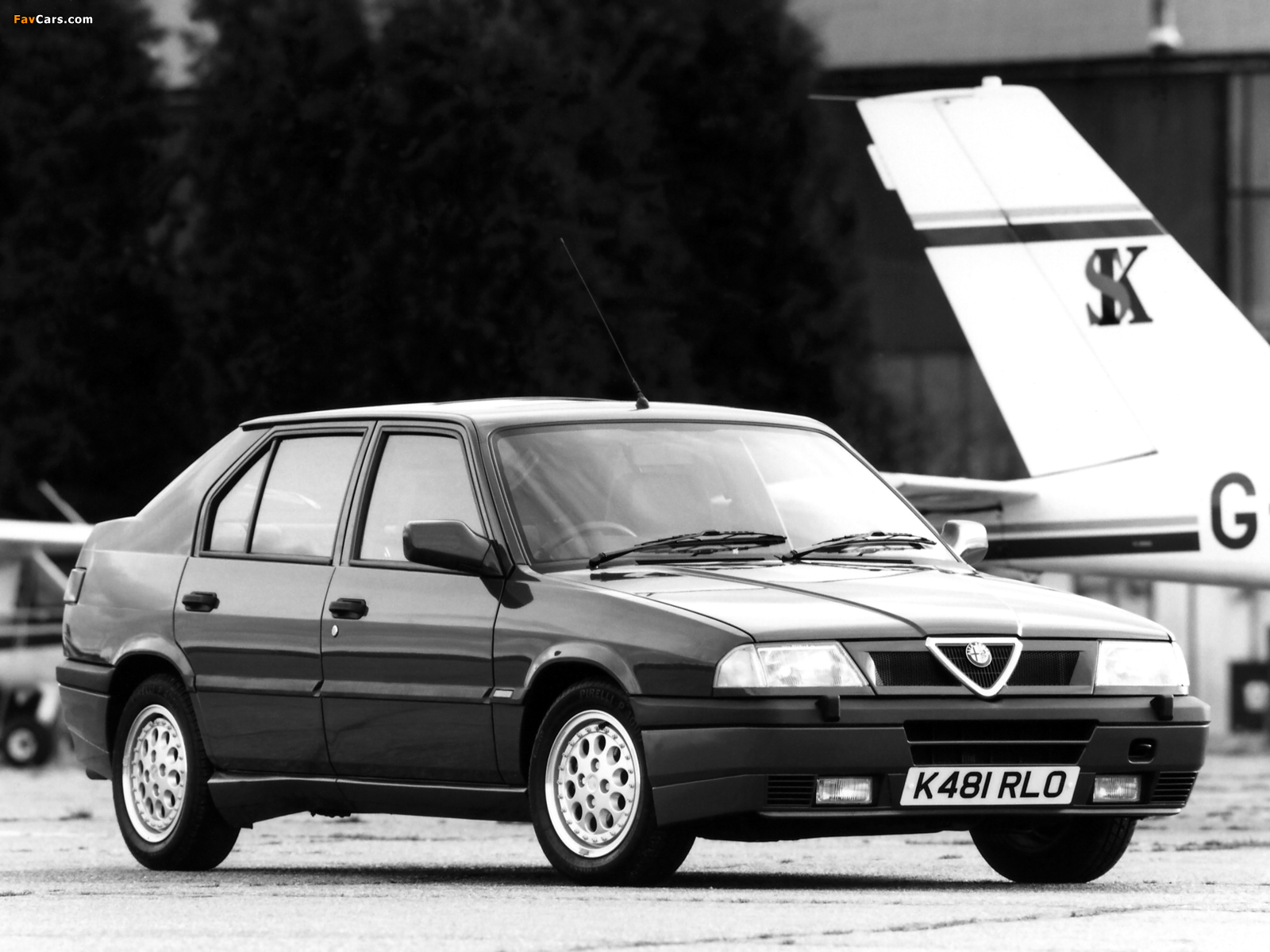 Photos of Alfa Romeo 33 Boxer 16V UK-spec 907 (1990–1994) (1600 x 1200)