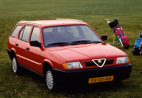Pictures of Alfa Romeo Sport Wagon 907 (1990–1994)