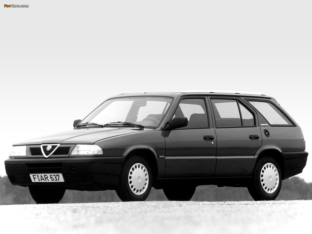Pictures of Alfa Romeo Sport Wagon 907 (1990–1994) (1280 x 960)