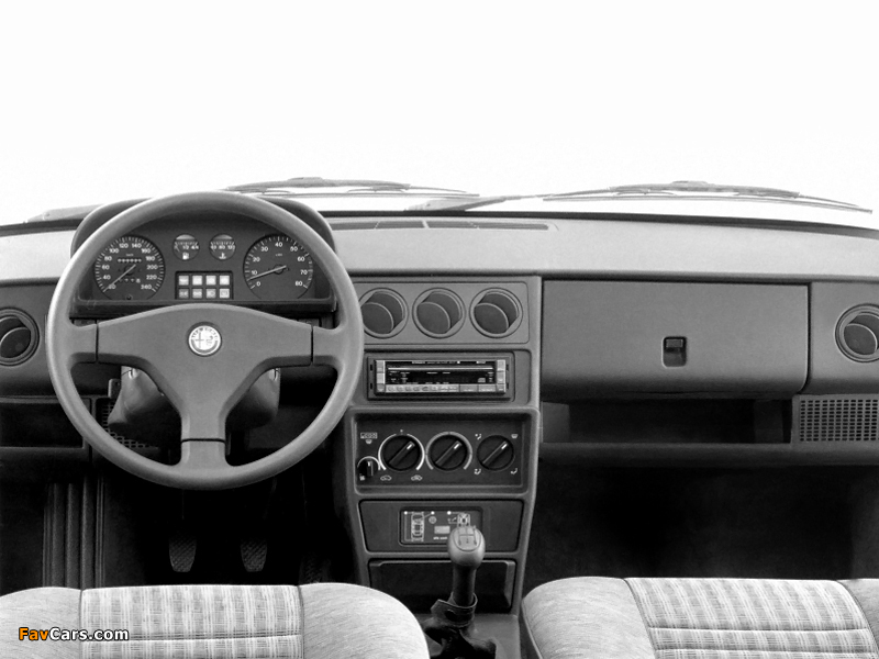 Pictures of Alfa Romeo 33 Boxer 16V 907 (1990–1994) (800 x 600)