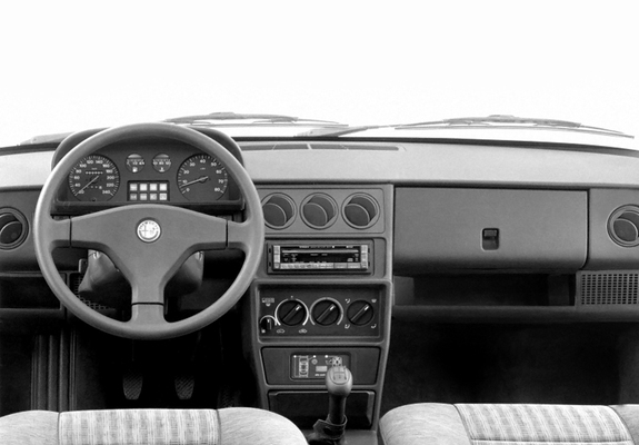 Pictures of Alfa Romeo 33 Boxer 16V 907 (1990–1994)