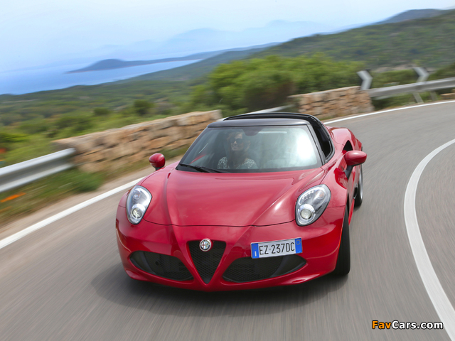 Photos of Alfa Romeo 4C Spider (960) 2015 (640 x 480)