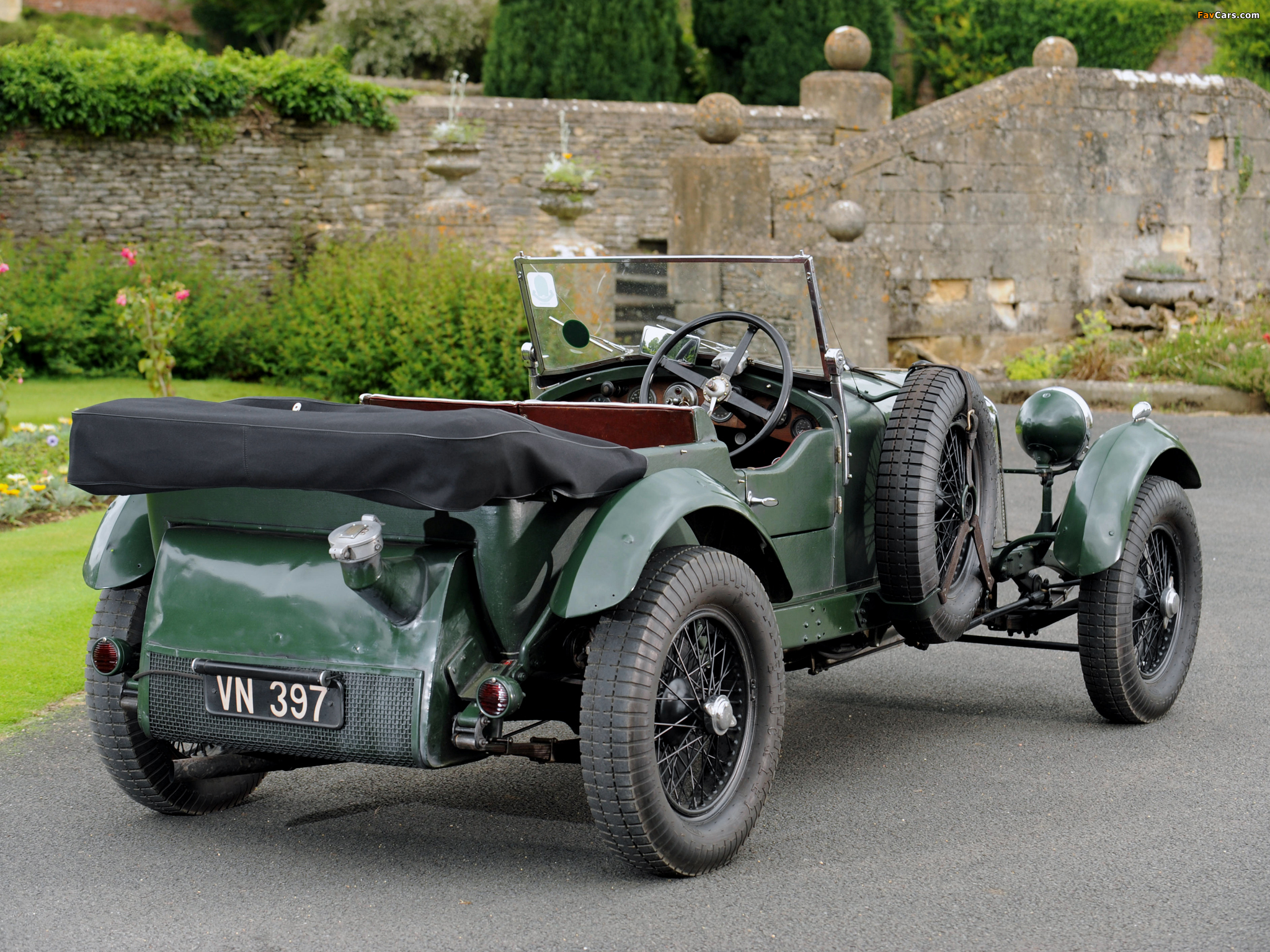 Pictures of Alfa Romeo 6C 1750 SS Competition Tourer (1929) (2048 x 1536)