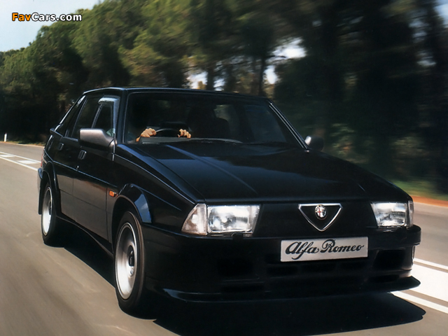 Photos of Alfa Romeo 75 V6 3.0 Veloce 162B (1988–1992) (640 x 480)