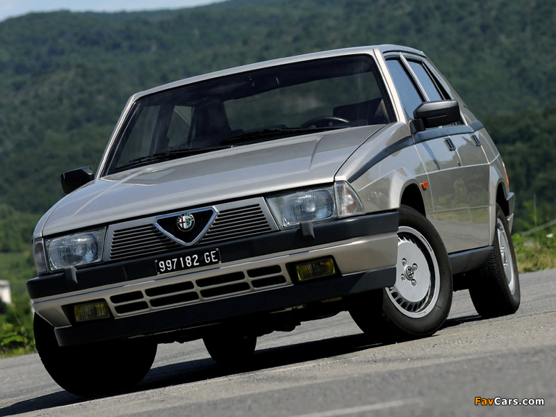 Pictures of Alfa Romeo 75 162B (1985–1988) (800 x 600)