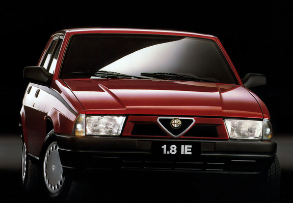 Alfa Romeo 75 162B (1988–1992) wallpapers