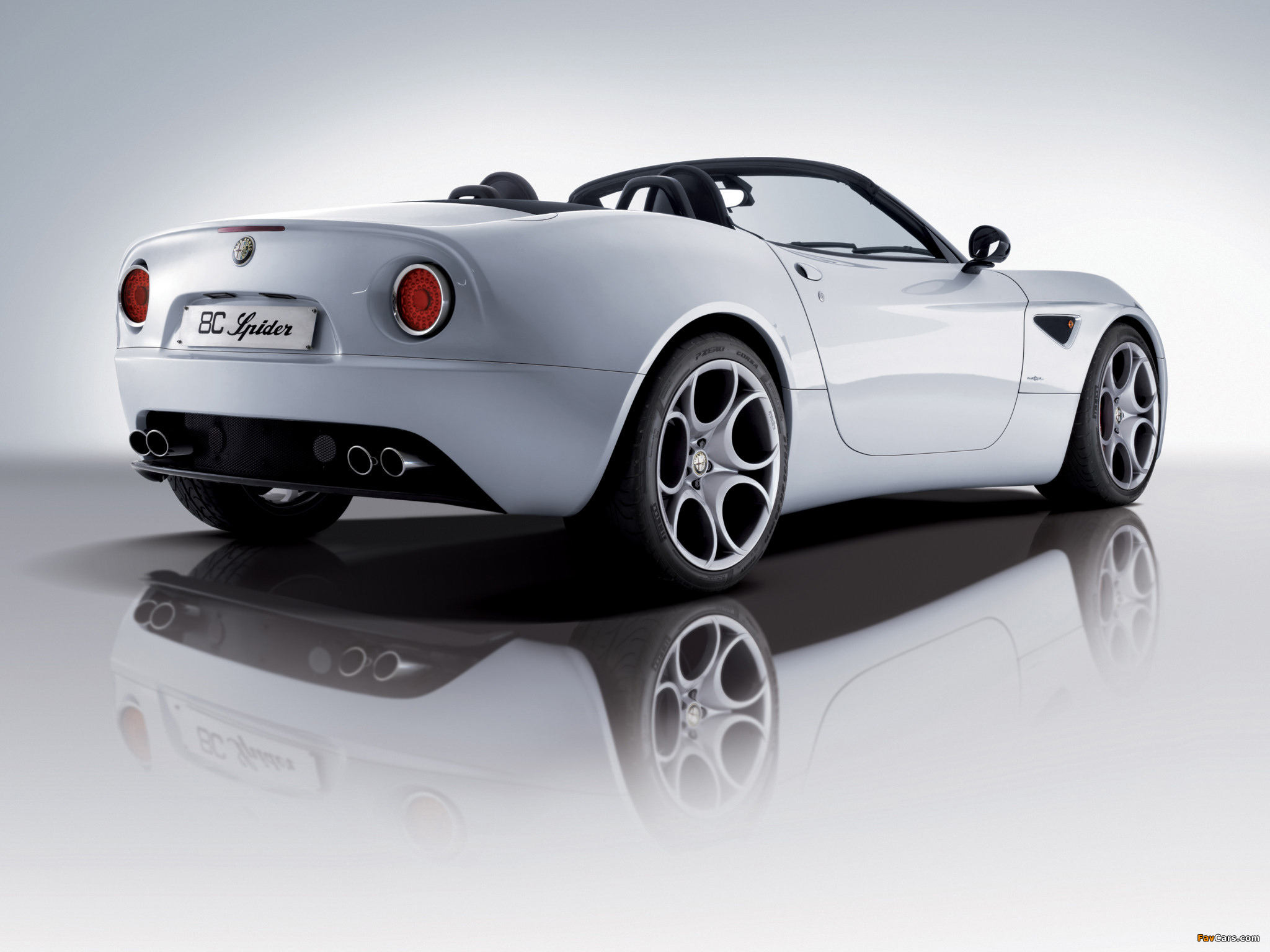 Alfa Romeo 8C Spider (2008–2011) photos (2048 x 1536)