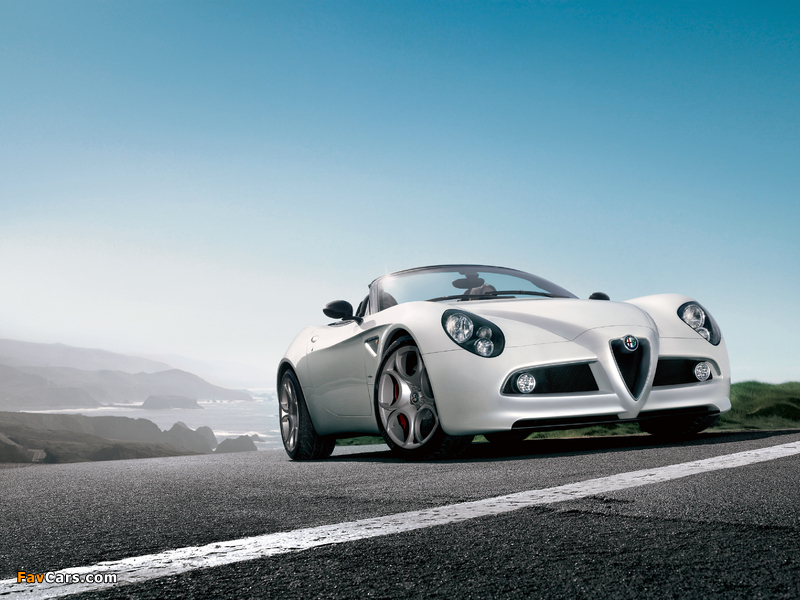 Alfa Romeo 8C Spider 2008–2011 wallpapers (800 x 600)