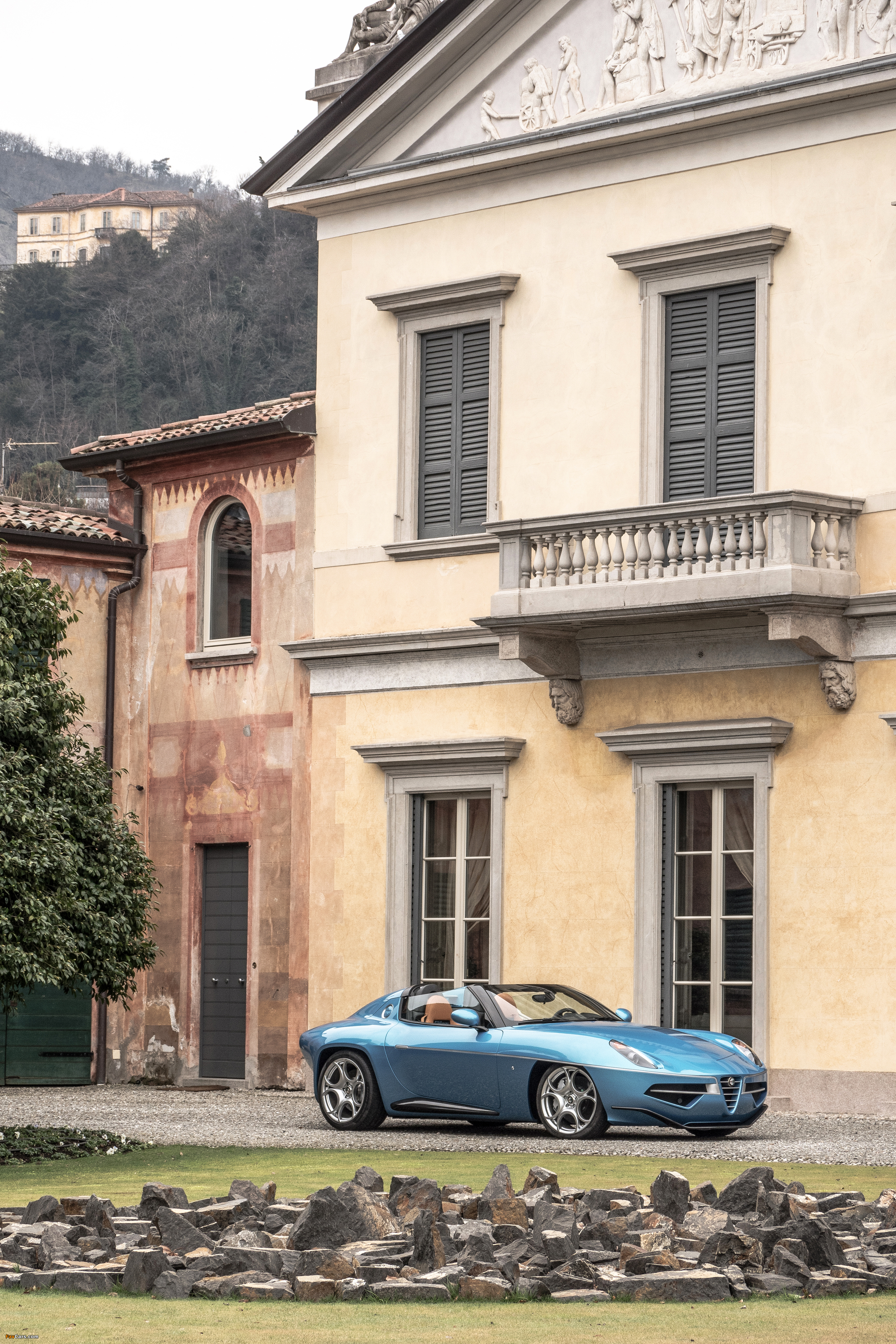 Images of Alfa Romeo Disco Volante Spyder 2016 (2731 x 4096)