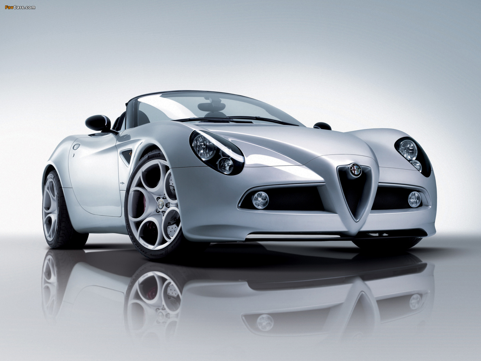 Photos of Alfa Romeo 8C Spider (2008–2011) (1600 x 1200)