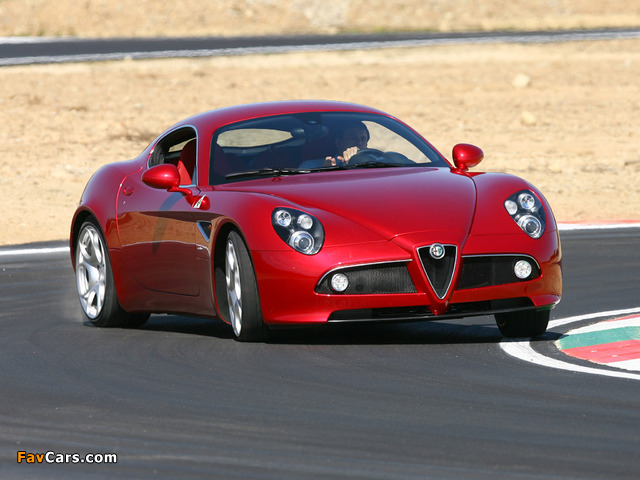 Pictures of Alfa Romeo 8C Competizione (2007–2008) (640 x 480)