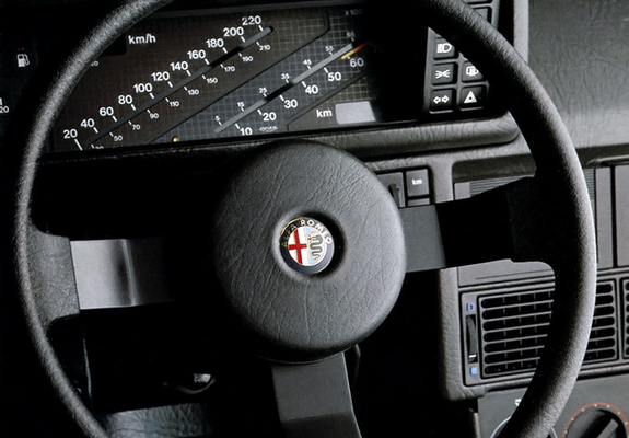 Pictures of Alfa Romeo 90 162A (1984–1986)
