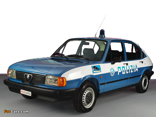 Photos of Alfa Romeo Alfasud Polizia 901 (1980–1983) (640 x 480)