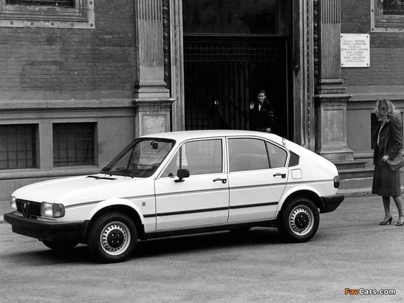 Pictures of Alfa Romeo Alfasud Junior 901 (1982) (800 x 600)
