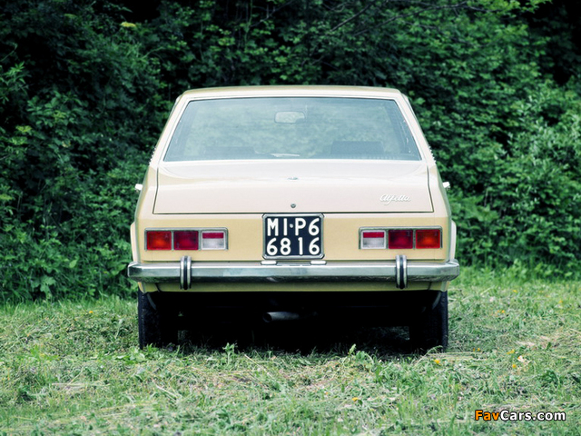 Alfa Romeo Alfetta 116 (1972–1975) photos (640 x 480)