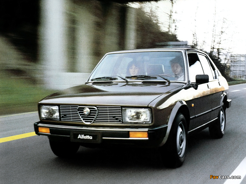 Alfa Romeo Alfetta 116 (1981–1983) images (800 x 600)