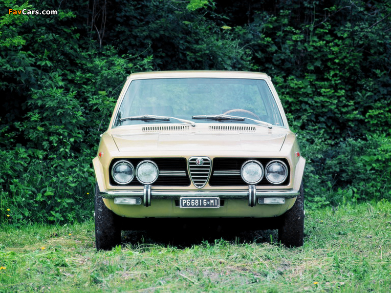Alfa Romeo Alfetta 116 (1972–1975) pictures (800 x 600)