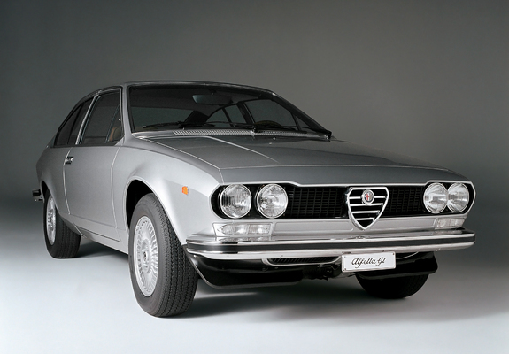 Alfa Romeo Alfetta GT 116 (1974–1976) pictures