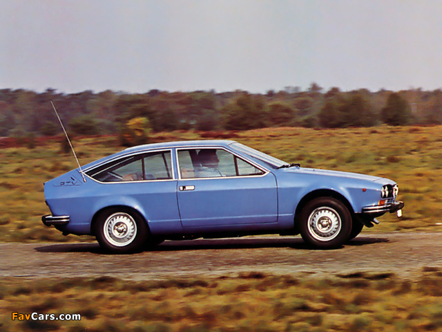 Photos of Alfa Romeo Alfetta GTV 2000 116 (1976–1980) (640 x 480)