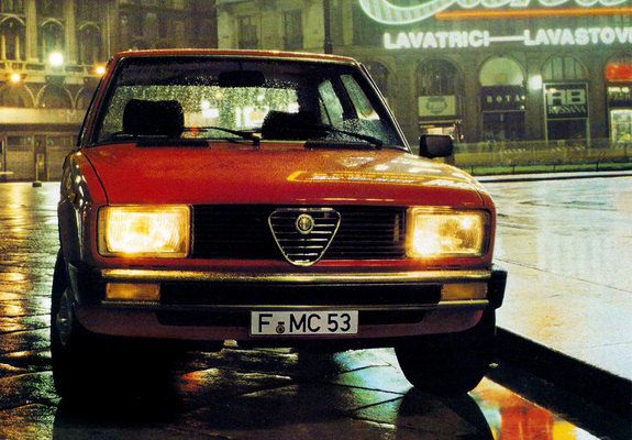 Photos of Alfa Romeo Alfetta 2000 L 116 (1978–1981)