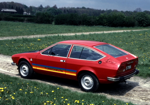 Photos of Alfa Romeo Alfetta GTV 2000 Turbodelta 116 (1979–1980)