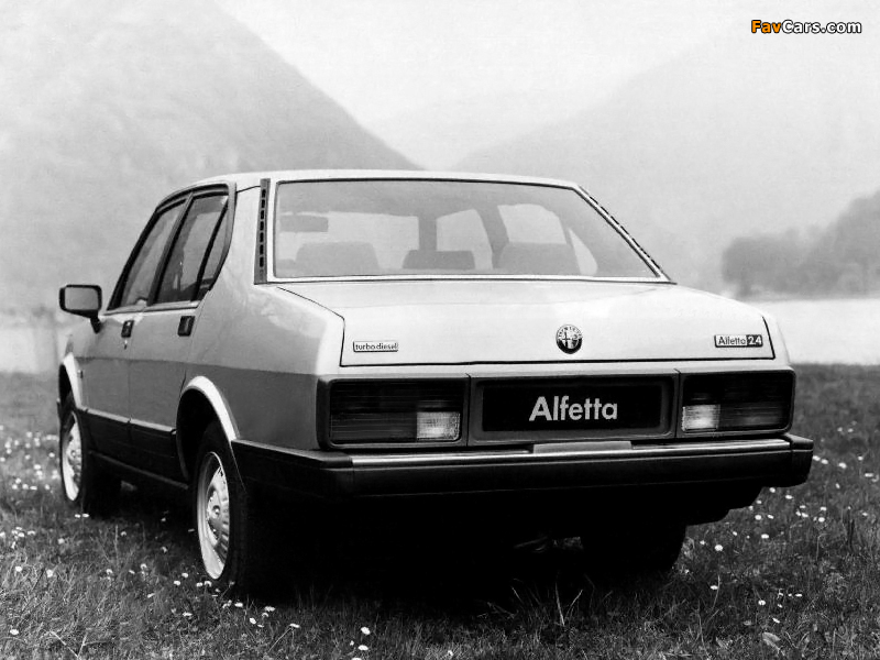 Photos of Alfa Romeo Alfetta 116 (1983–1984) (800 x 600)