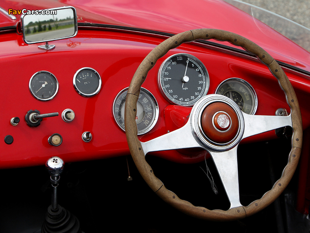 Photos of Alfa Romeo 2000 Sportiva Spider 1366 (1954) (640 x 480)