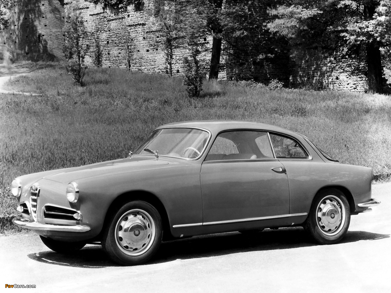 Photos of Alfa Romeo Giulietta Sprint Prototipo 750 (1954) (1280 x 960)