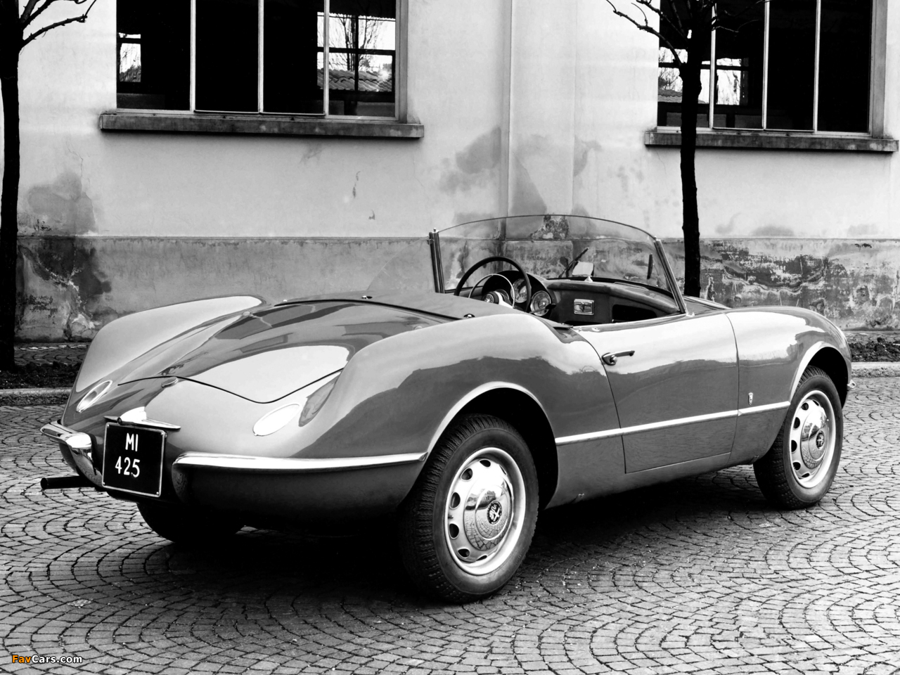 Pictures of Alfa Romeo Giulietta Sprint Spider Prototipo 002 750 (1955) (1280 x 960)