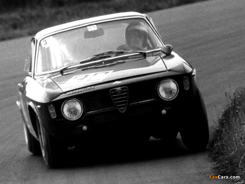 Alfa Romeo Giulia Sprint GTA-SA 105 (1967–1968) images (800 x 600)