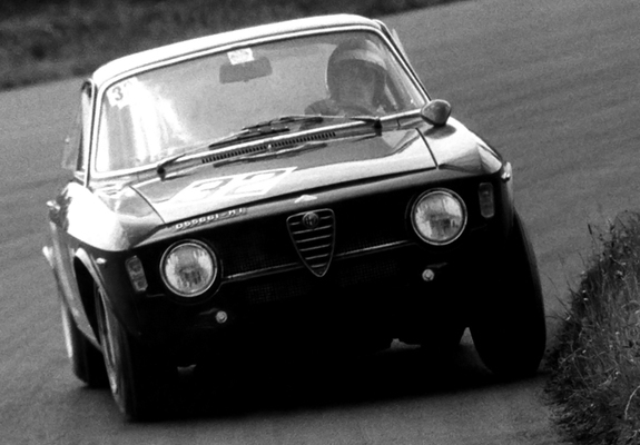 Alfa Romeo Giulia Sprint GTA-SA 105 (1967–1968) images