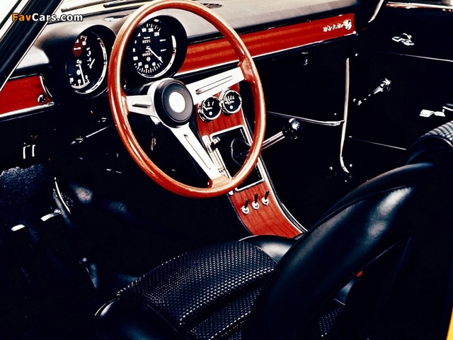 Alfa Romeo 1750 GT Veloce 105 (1967–1970) images (640 x 480)