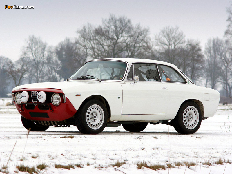 Alfa Romeo Giulia Sprint GTA-SA 105 (1967–1968) photos (800 x 600)