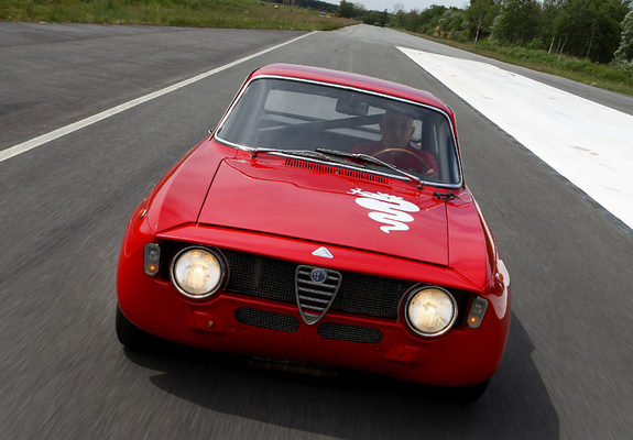 Alfa Romeo GTA 1300 Junior Corsa 105 (1968–1972) pictures