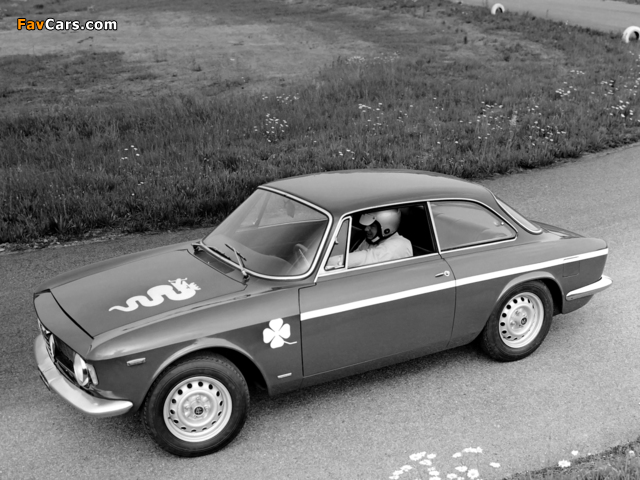 Images of Alfa Romeo GTA 1300 Junior 105 (1968–1972) (640 x 480)
