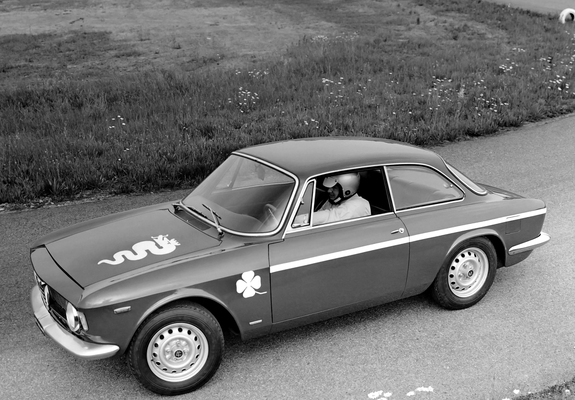 Images of Alfa Romeo GTA 1300 Junior 105 (1968–1972)