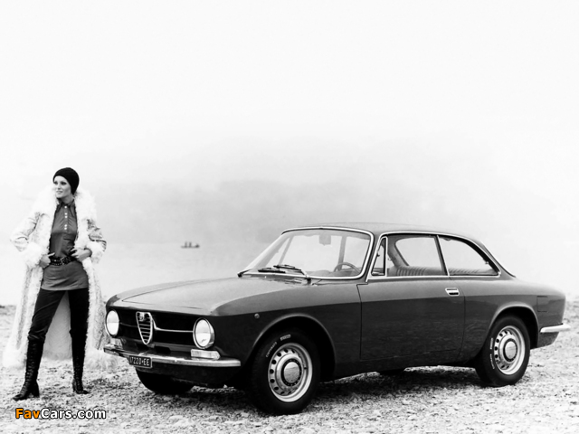 Images of Alfa Romeo GT 1300 Junior 105 (1971–1974) (640 x 480)